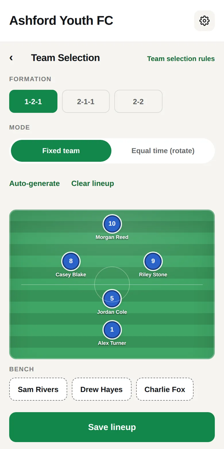 Coach App team selection screen showing an auto-generated lineup on the pitch, with formation and mode controls above